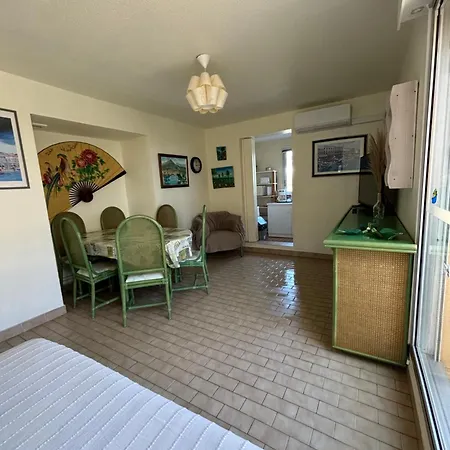 Vintage De 54m2 Avec Terrasse De 37m2 Vue à * Sète